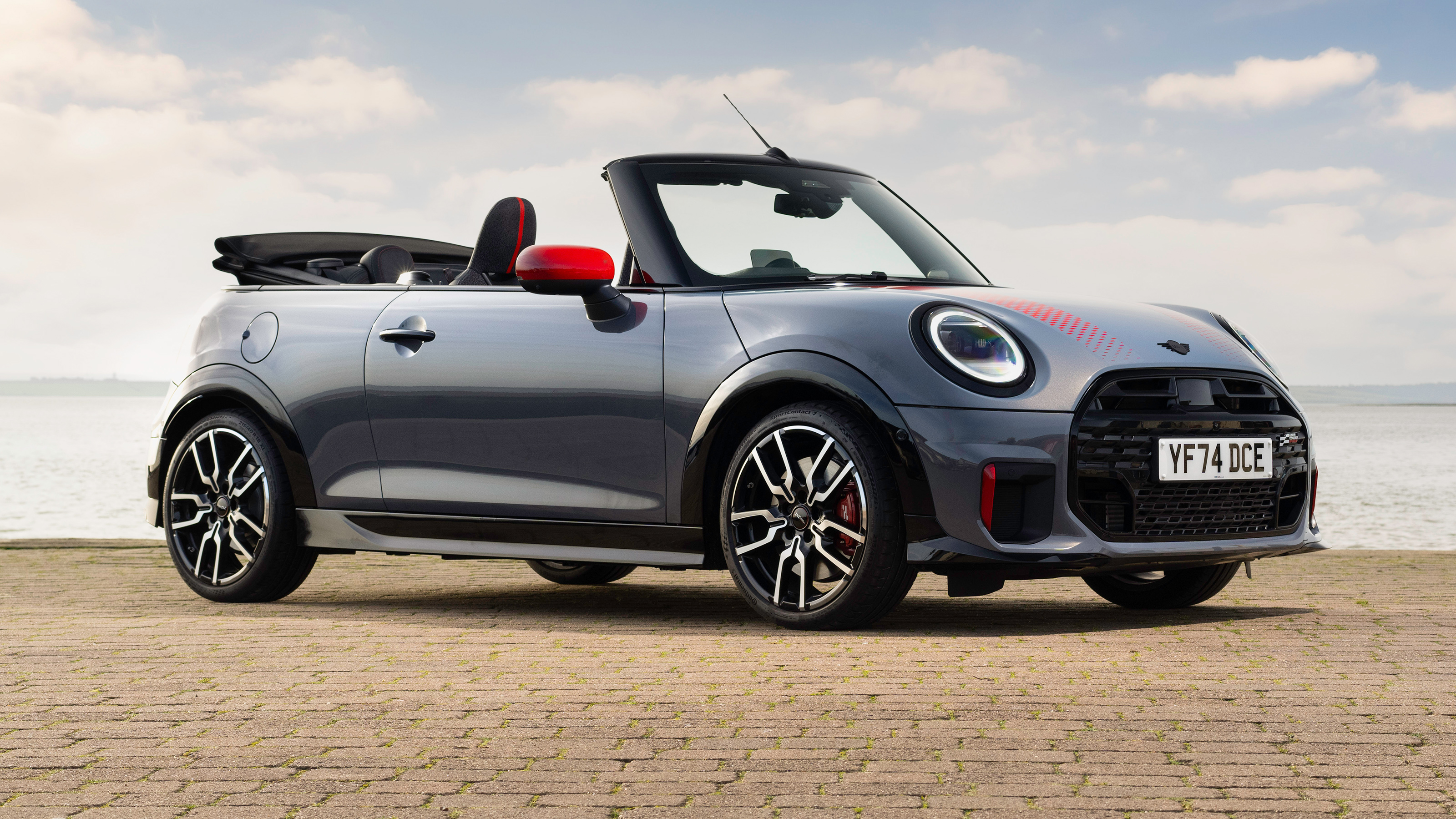 MINI Cooper Convertible - front static