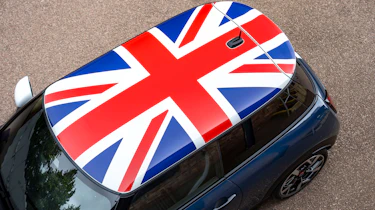 MINI Cooper Oxford Edition - roof