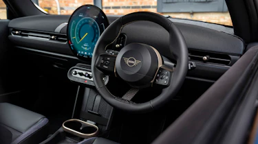 MINI Cooper Oxford Edition - dash
