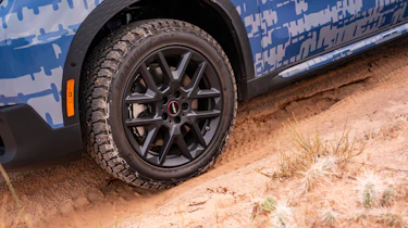 MINI Countryman Edition testing 14