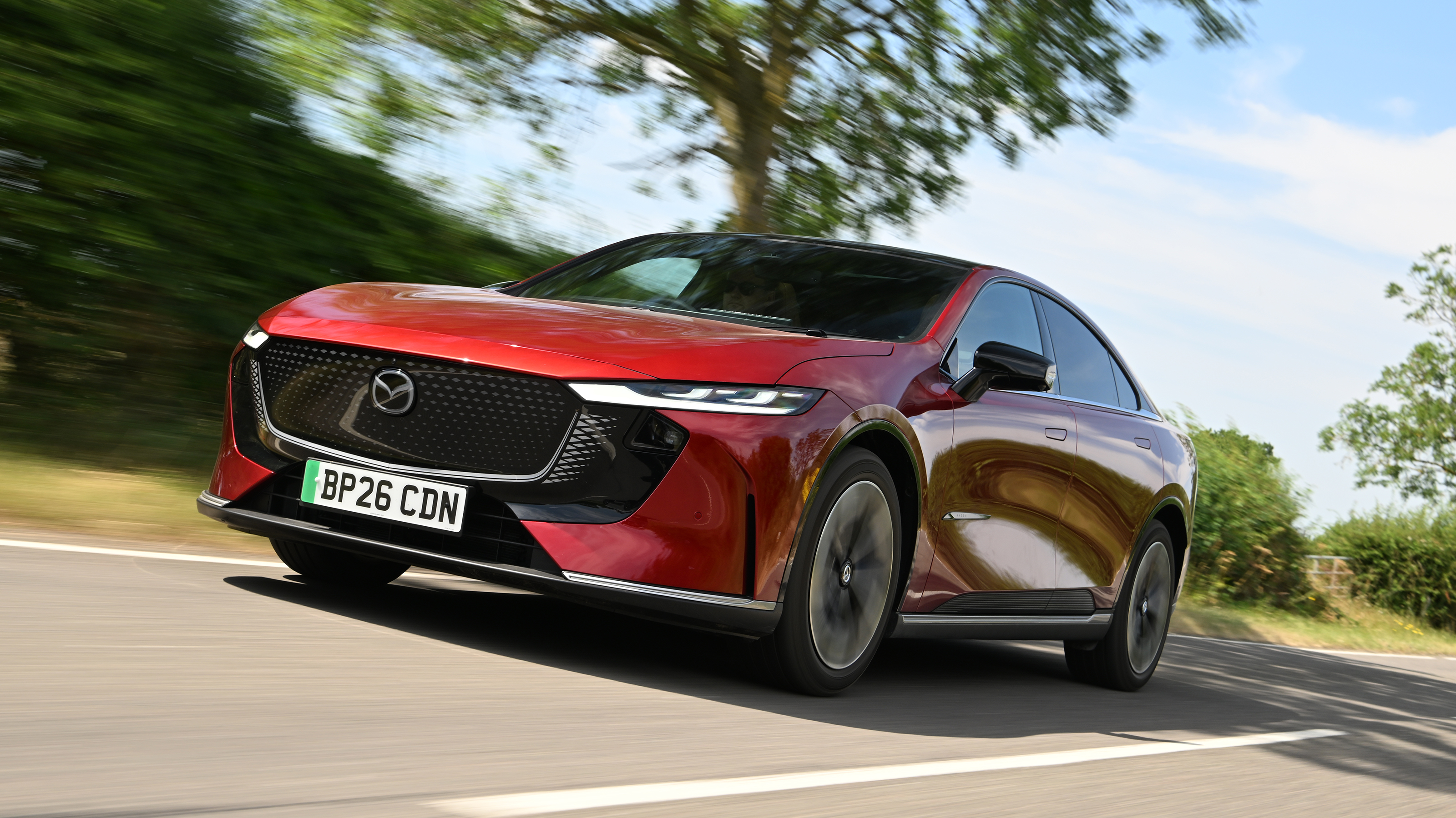 Mazda 6e in the UK - front tracking