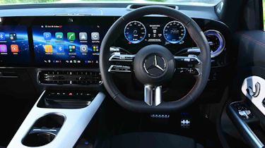 Mercedes GLB electric - dashboard, straight on