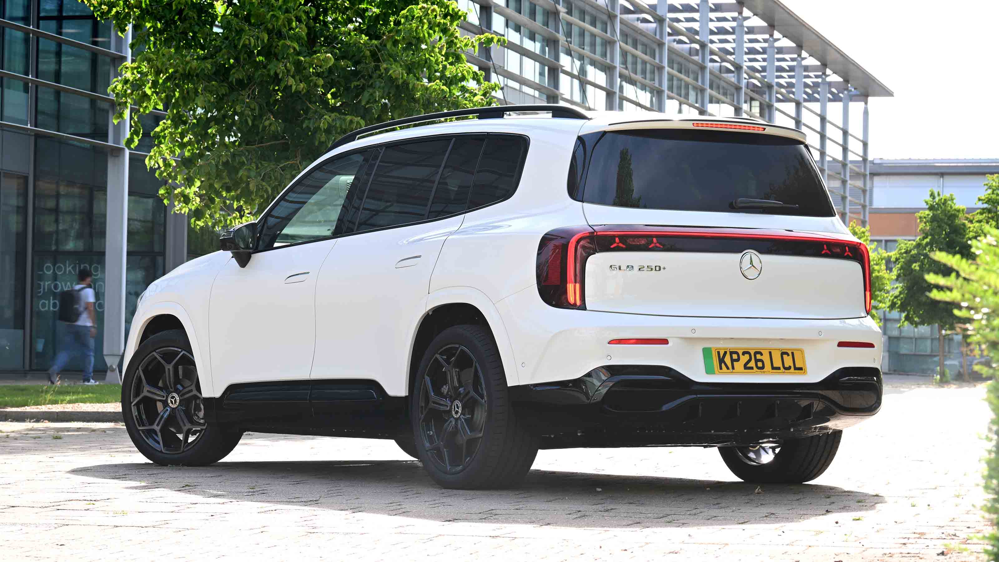 Mercedes GLB electric - rear static
