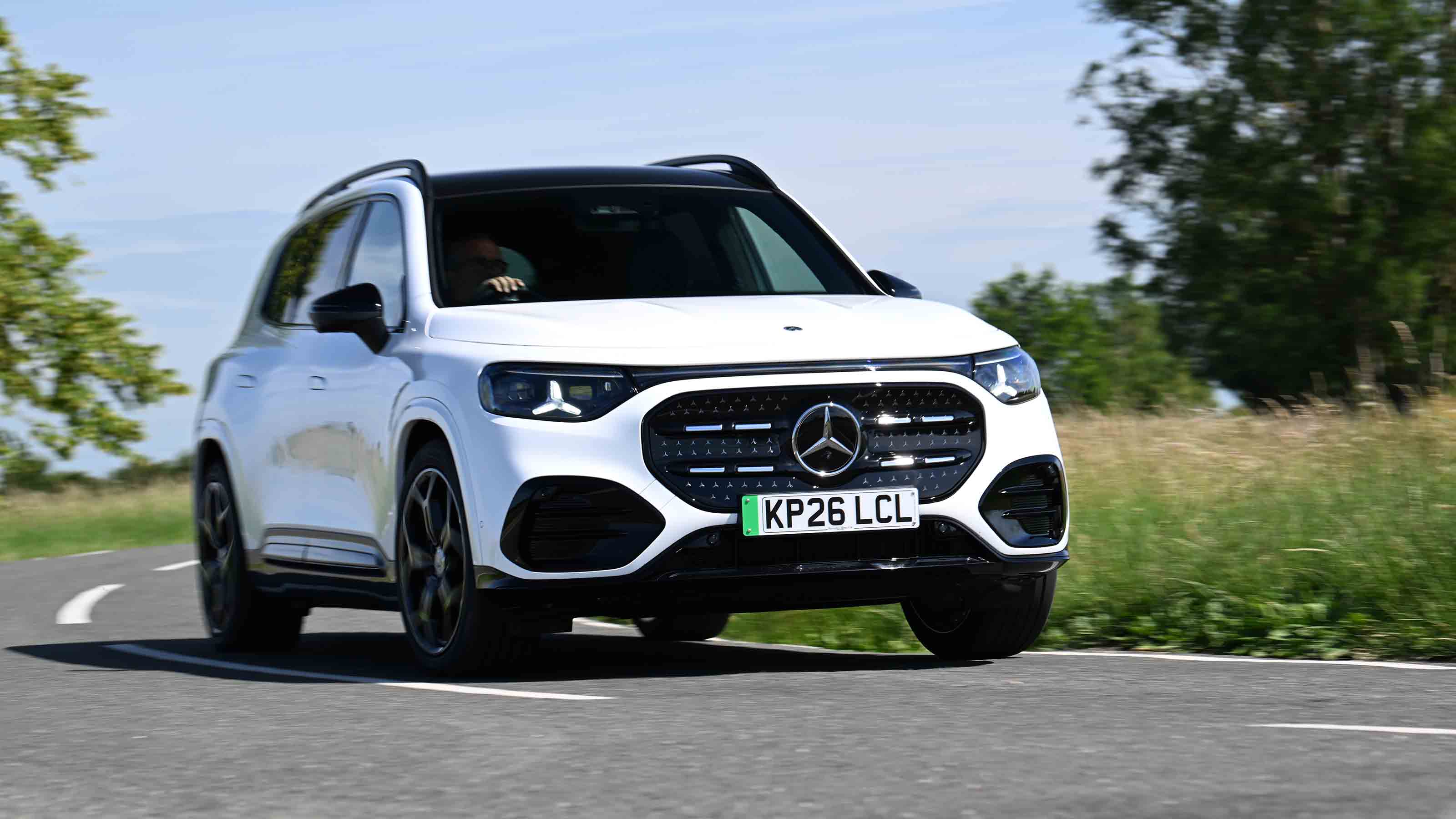 Mercedes GLB electric - front cornering