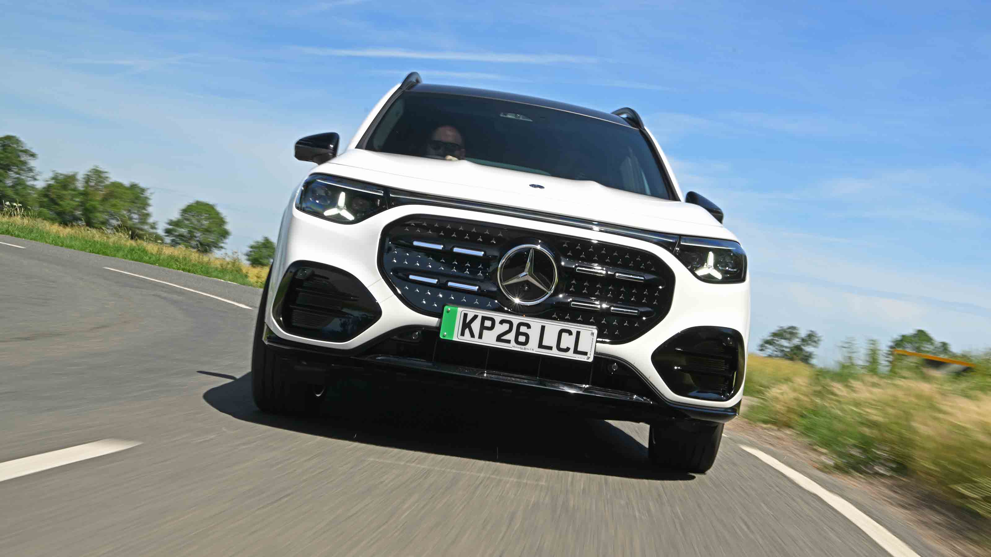 Mercedes GLB electric - front full width cornering