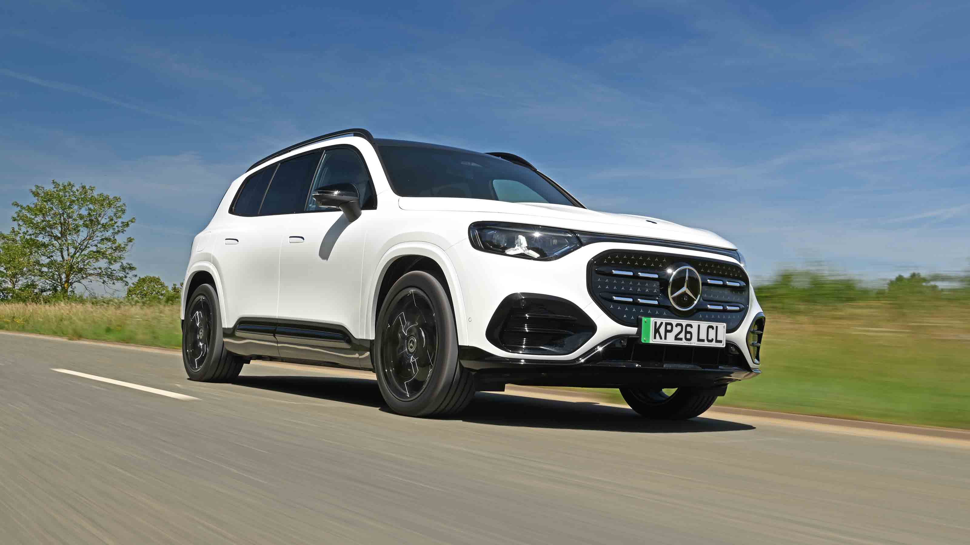 Mercedes GLB electric - alt front corner tracking