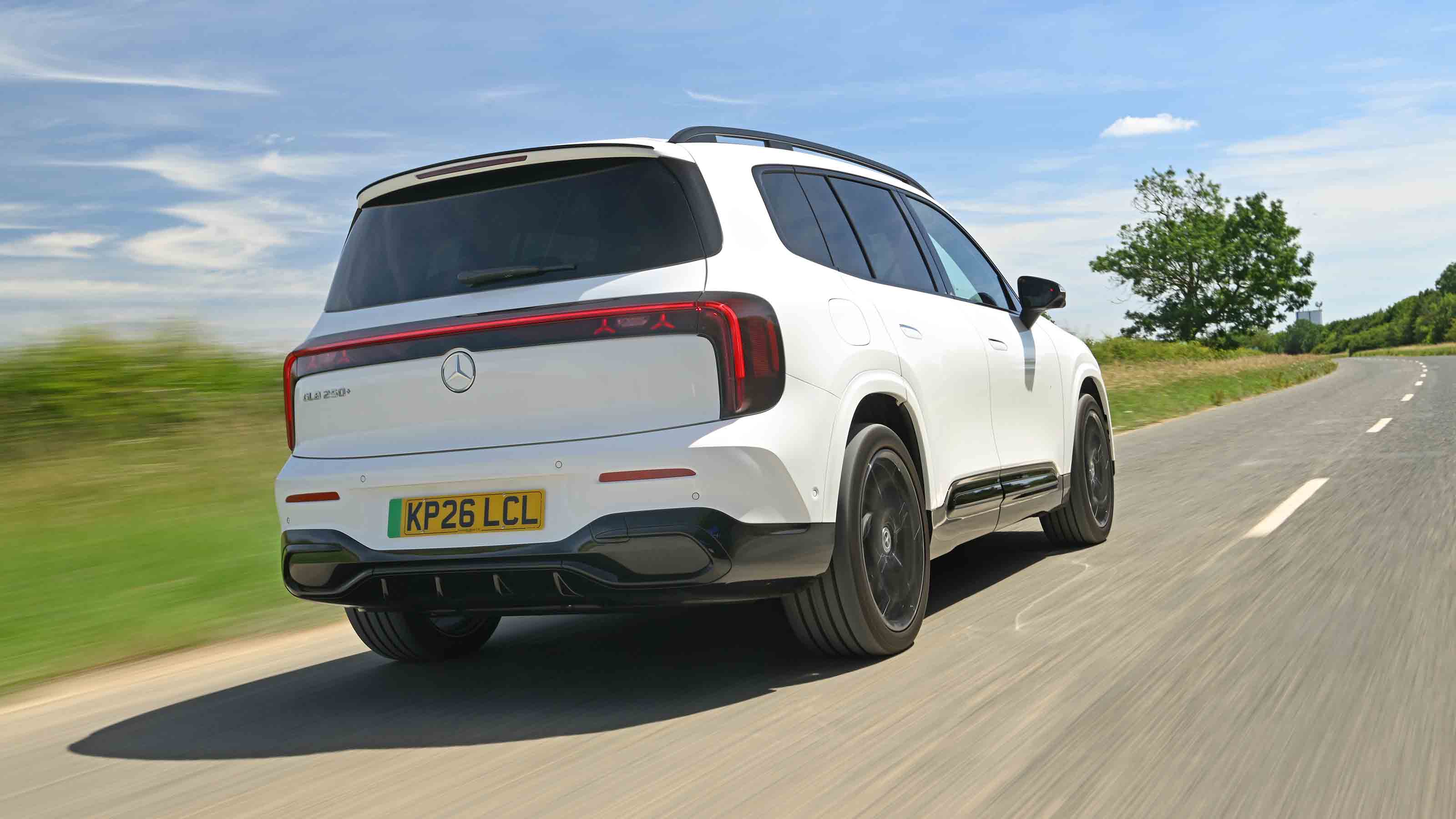 Mercedes GLB electric - alt rear corner tracking