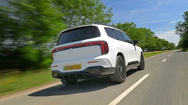 Mercedes GLB electric - rear corner tracking