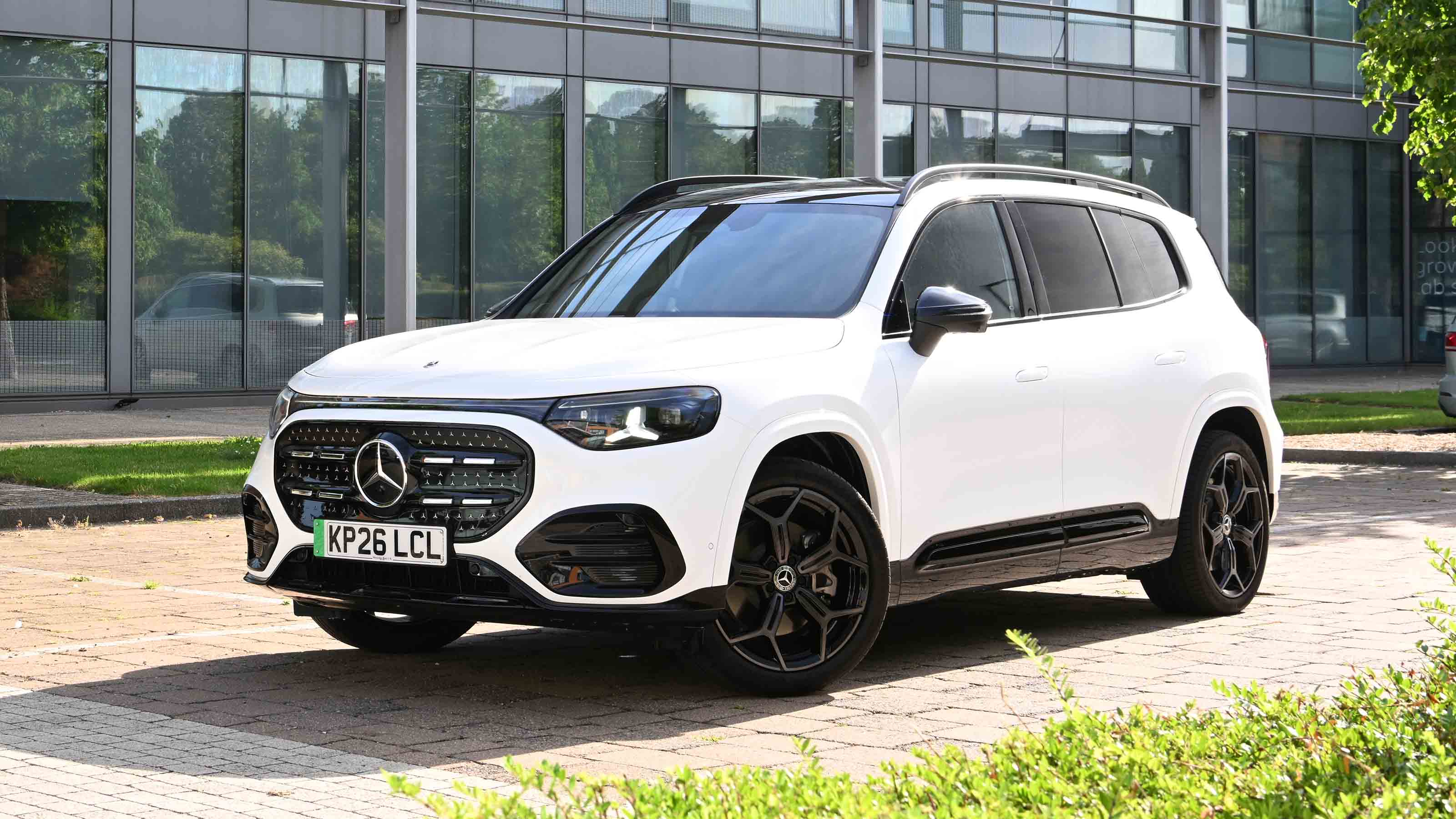 Mercedes GLB electric - front static