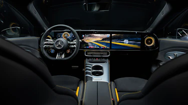 Mercedes-AMG CLA 45 - dash