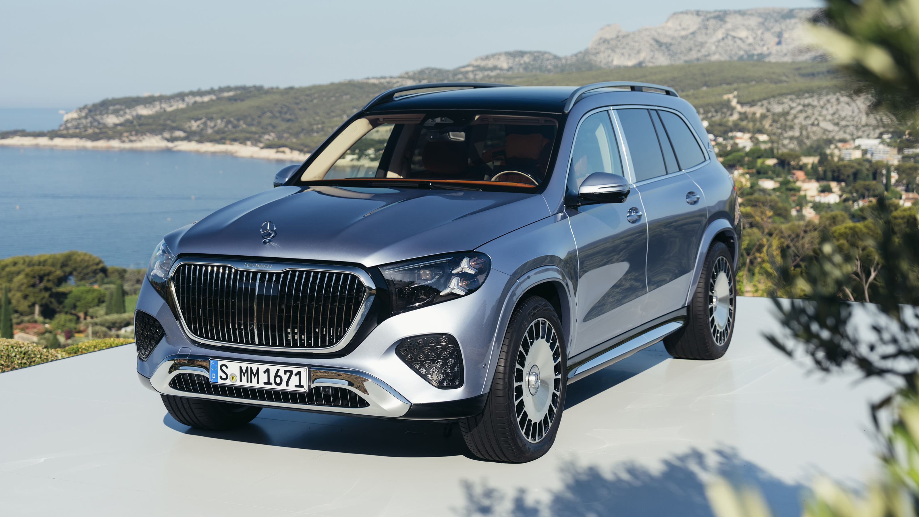 Mercedes-Maybach GLS - front 3/4