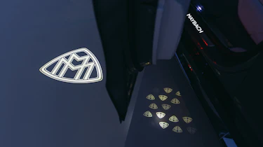 Mercedes-Maybach GLS - puddle lights