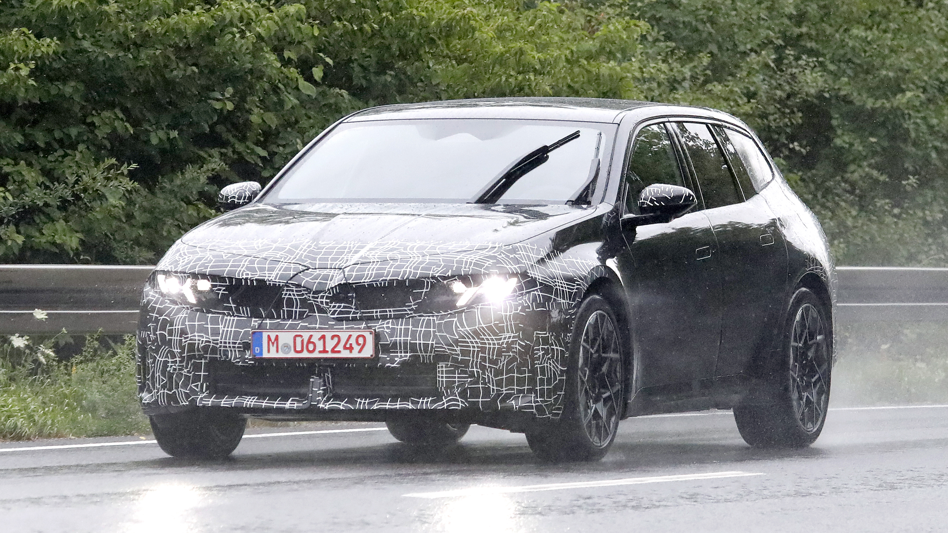 New BMW i3 Touring - front 3/4