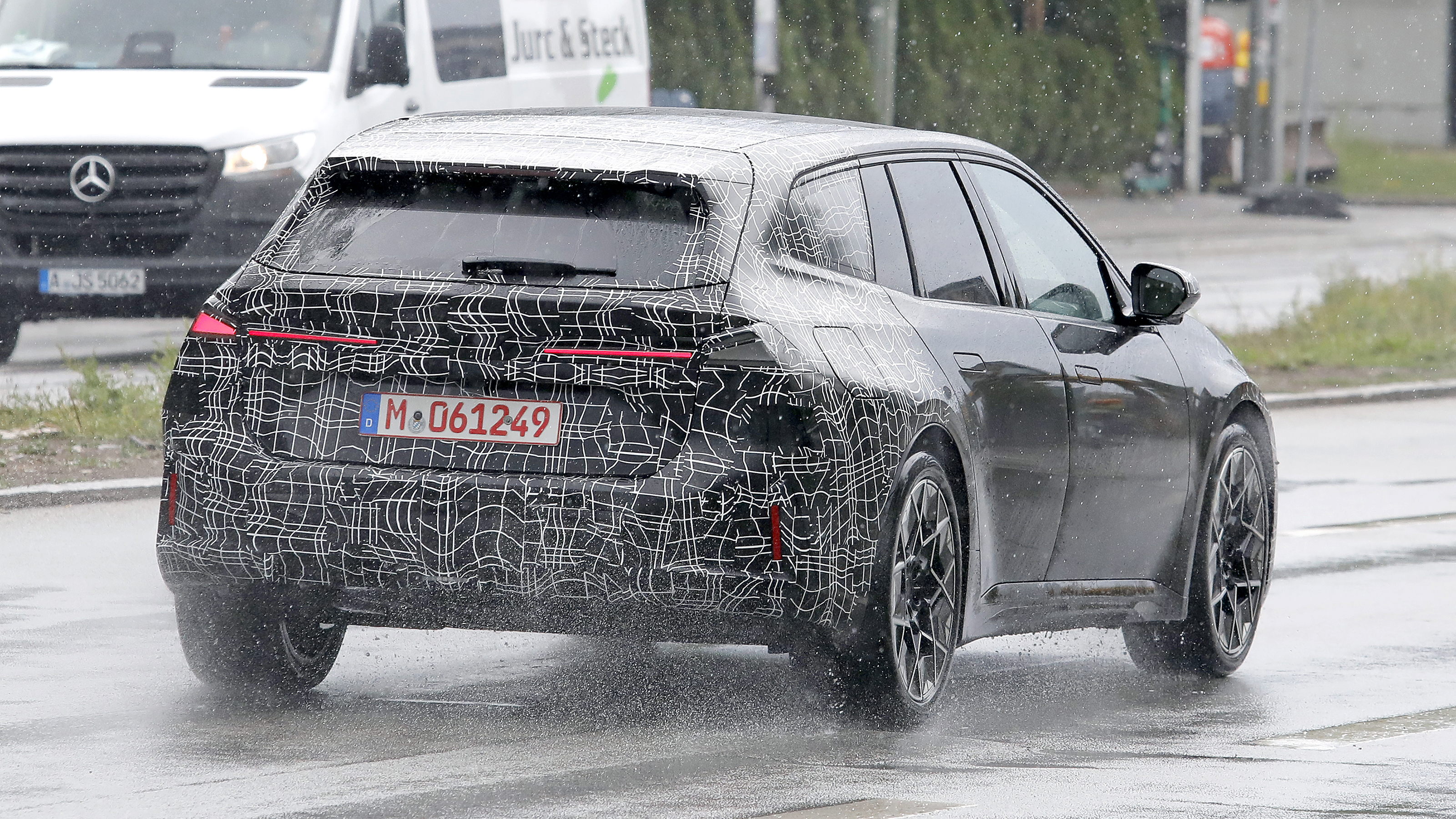 New BMW i3 Touring - rear 3/4