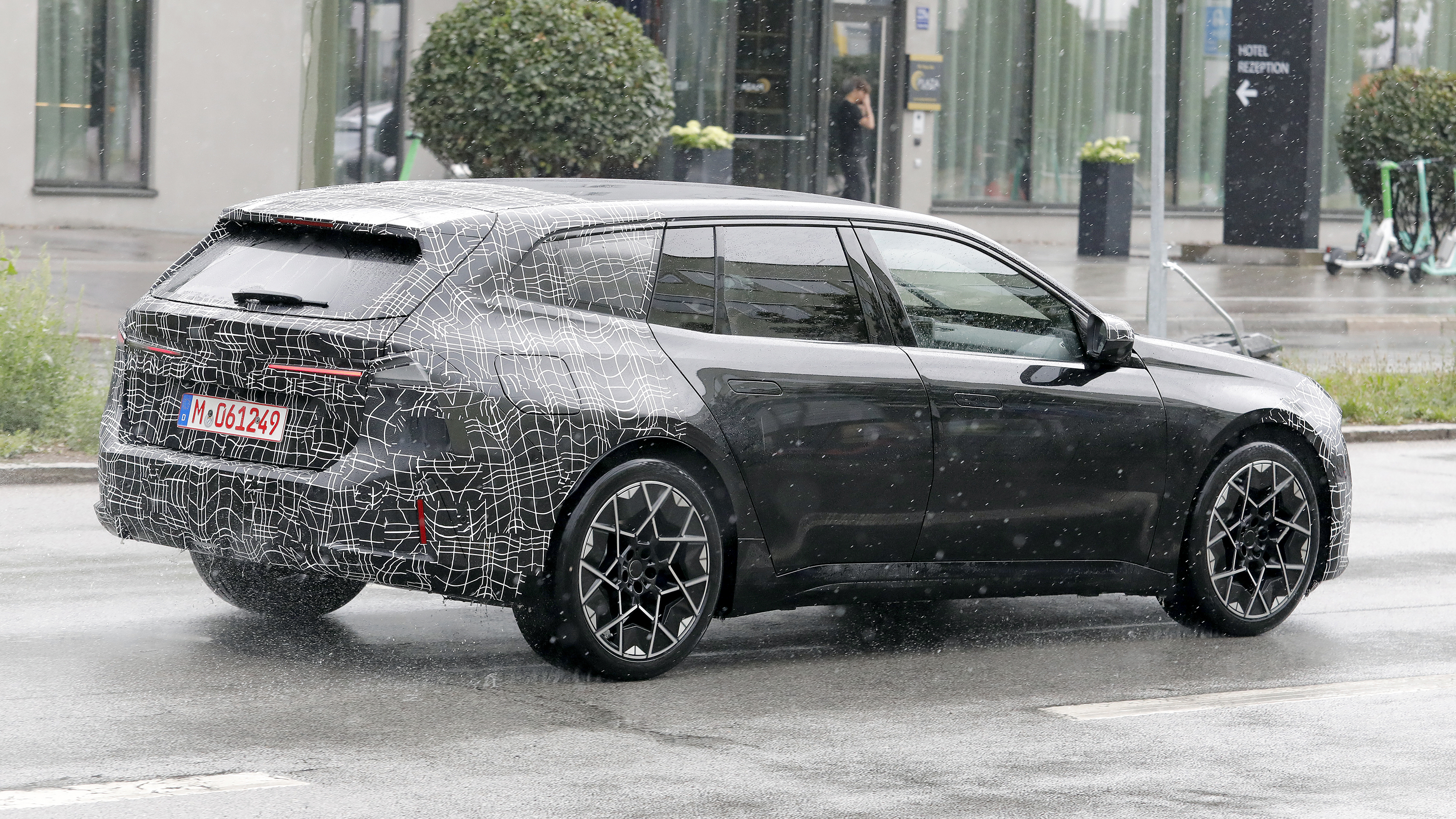 New BMW i3 Touring - rear angled