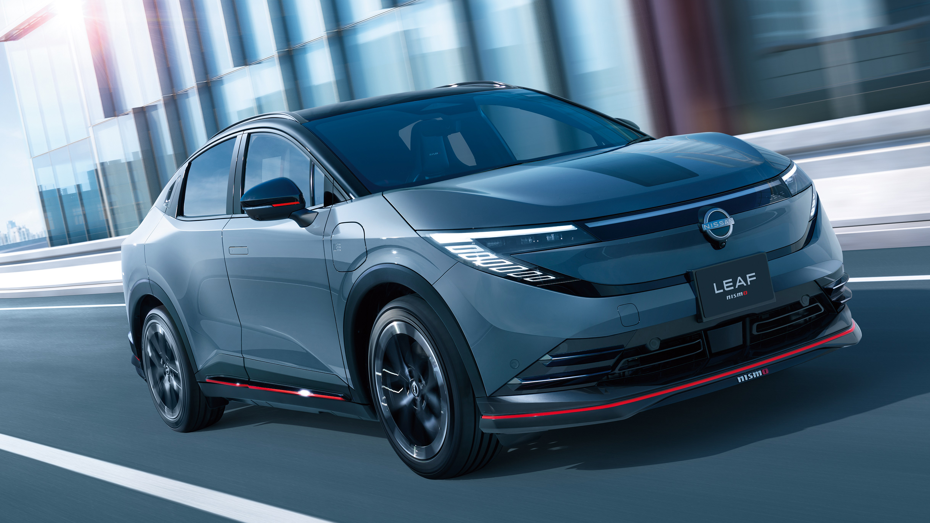 Nissan Leaf Nismo - dynamic front angled