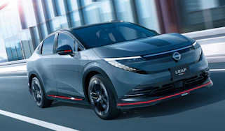 Nissan Leaf Nismo - dynamic front angled