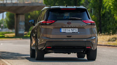 Nissan X-Trail - rear