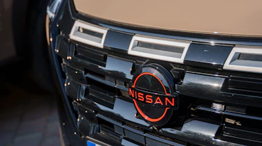 Nissan X-Trail - grille