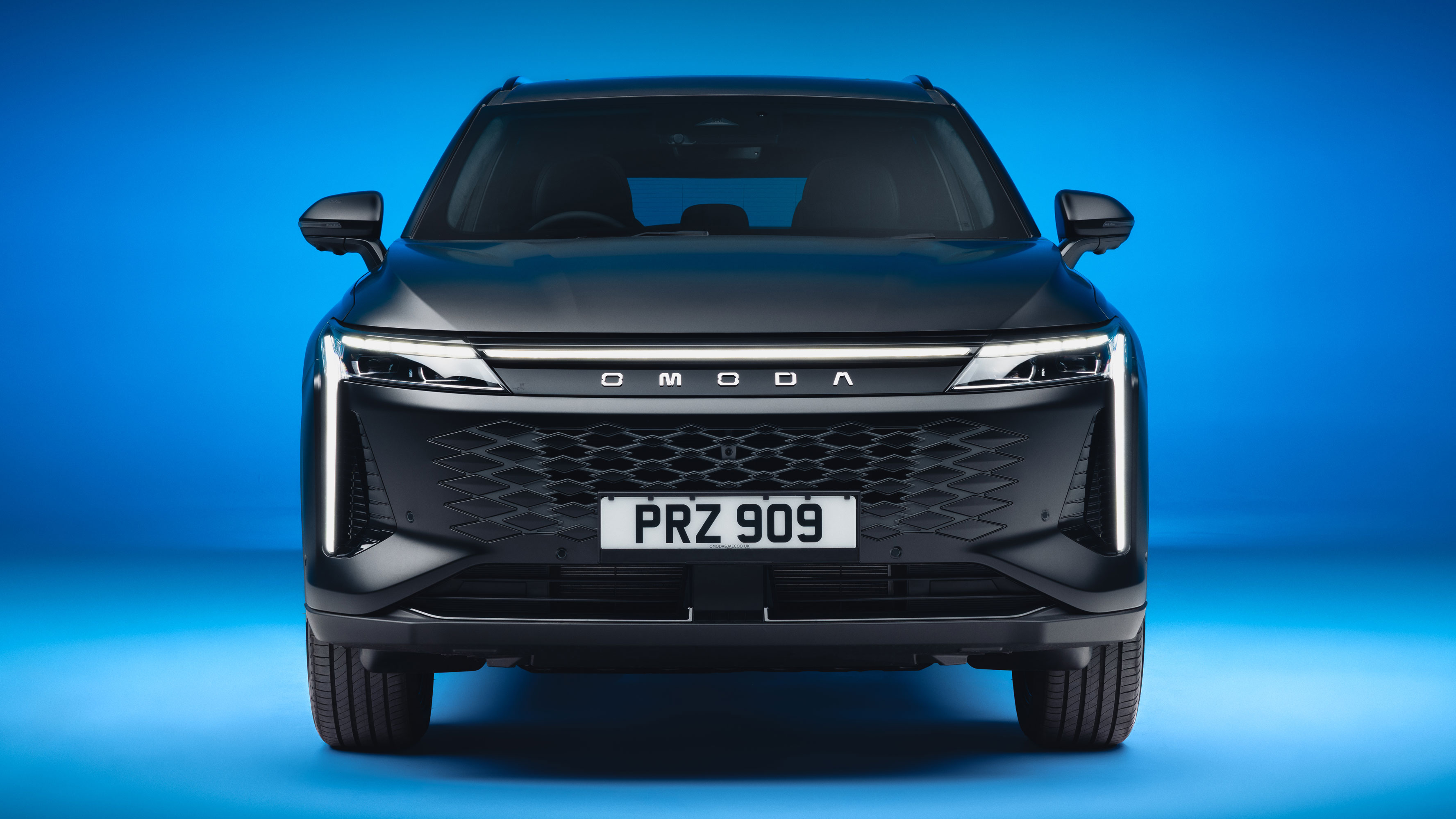 Omoda 9 Black Noble - full front