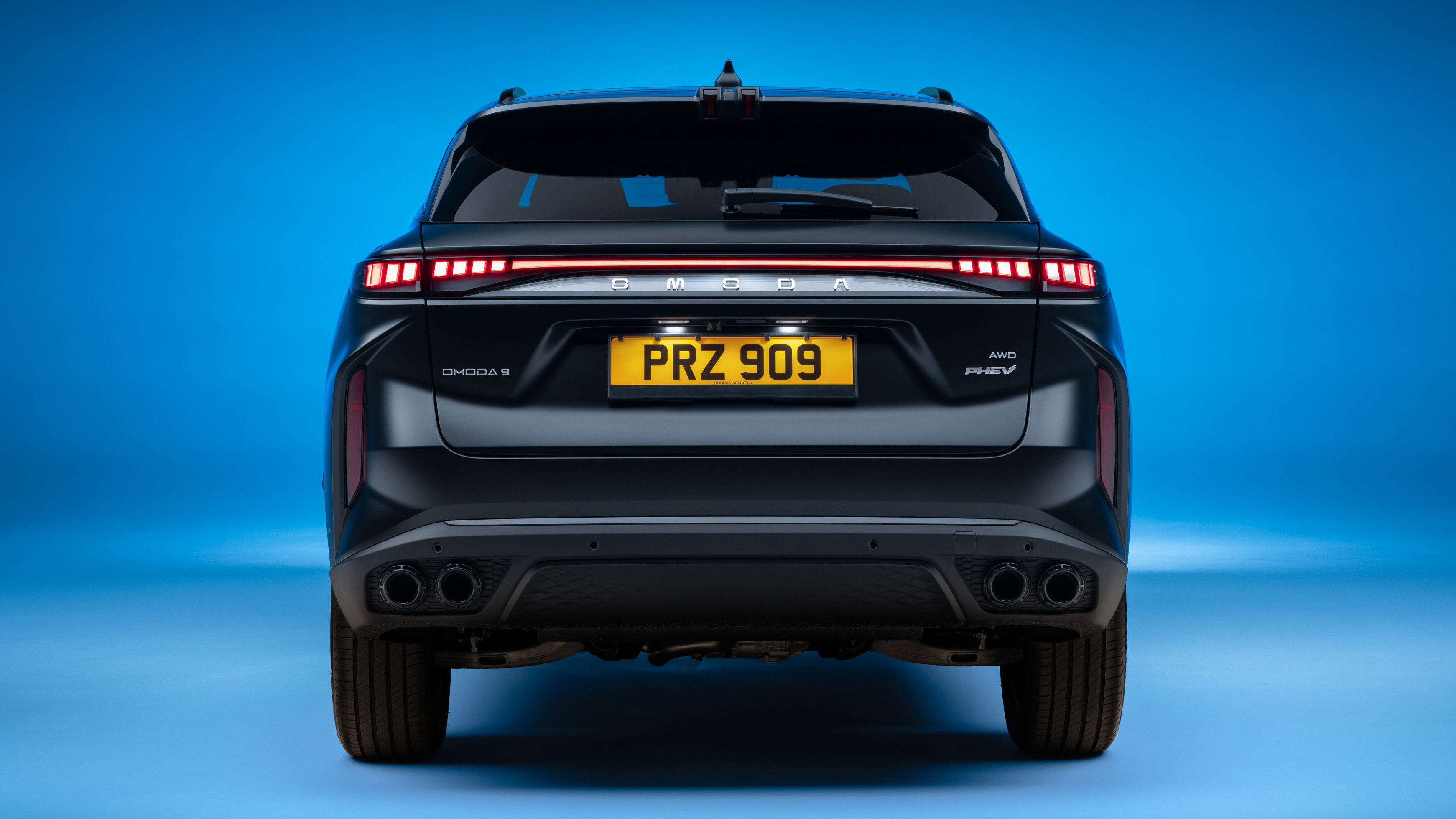 Omoda 9 Black Noble - full rear