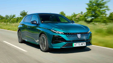 Peugeot E-308 - front tracking