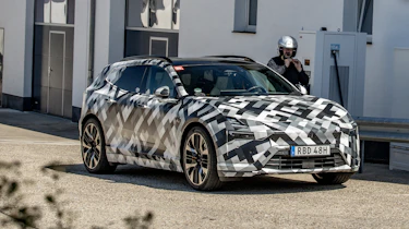 Polestar 4 SUV - front 3/4