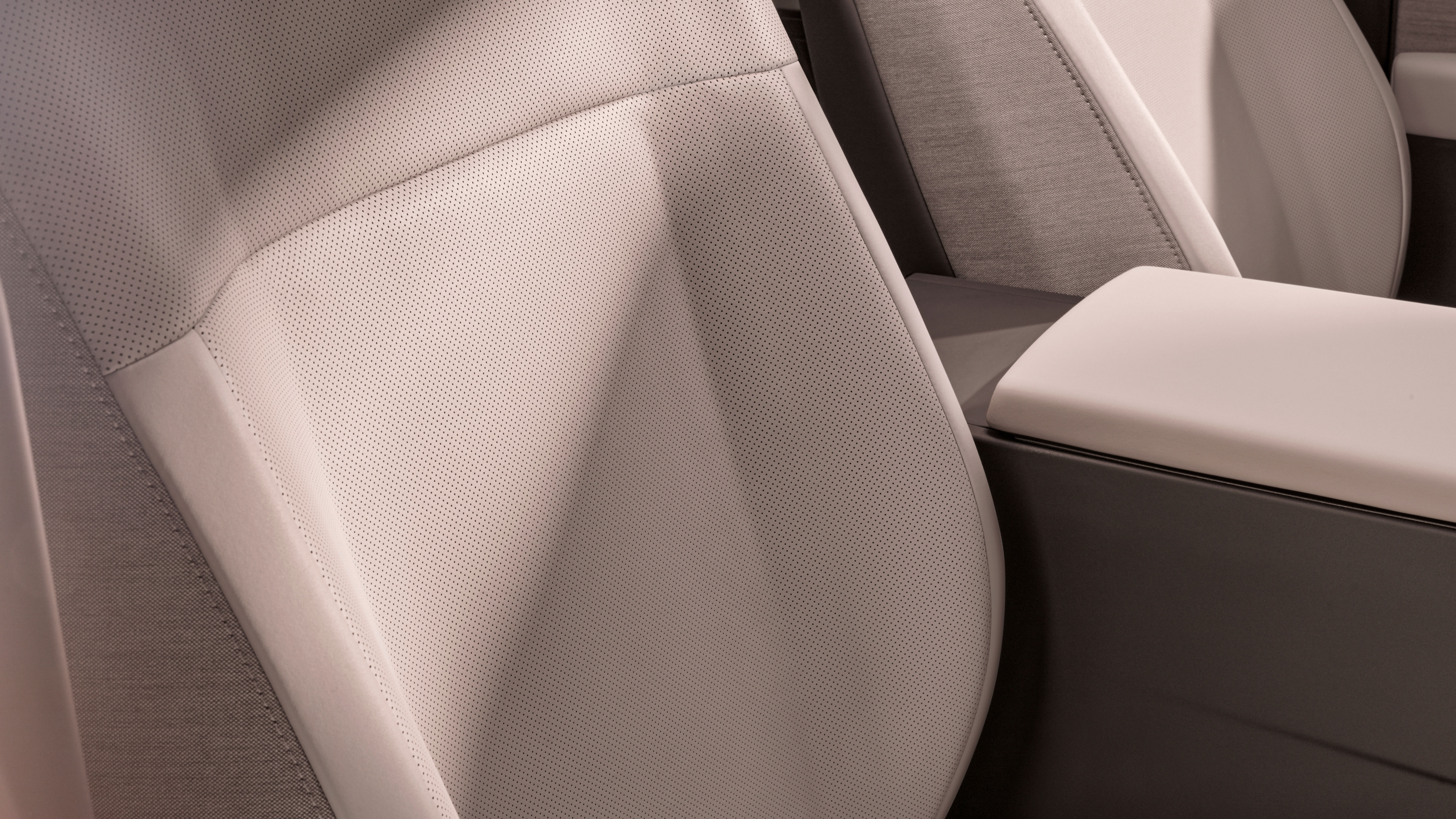 Range Rover GT - seat detail
