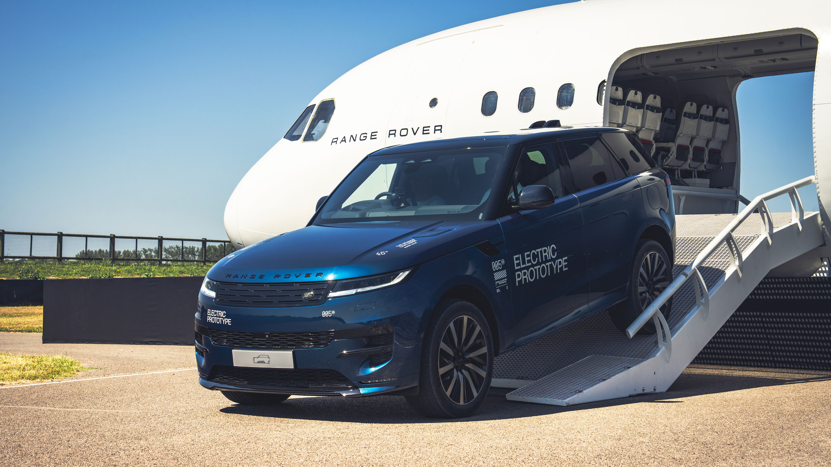 Range Rover Sport EV prototype - front static