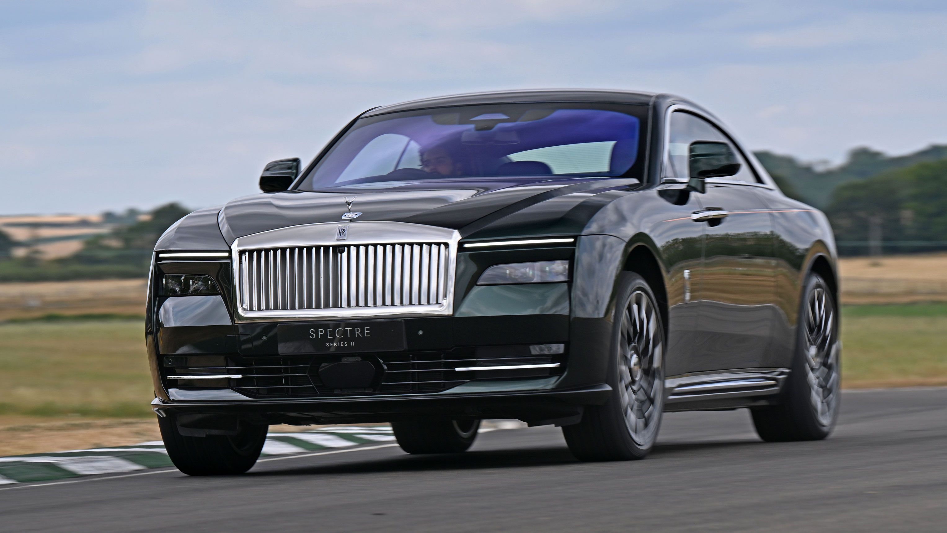 Rolls-Royce Spectre II - front cornering