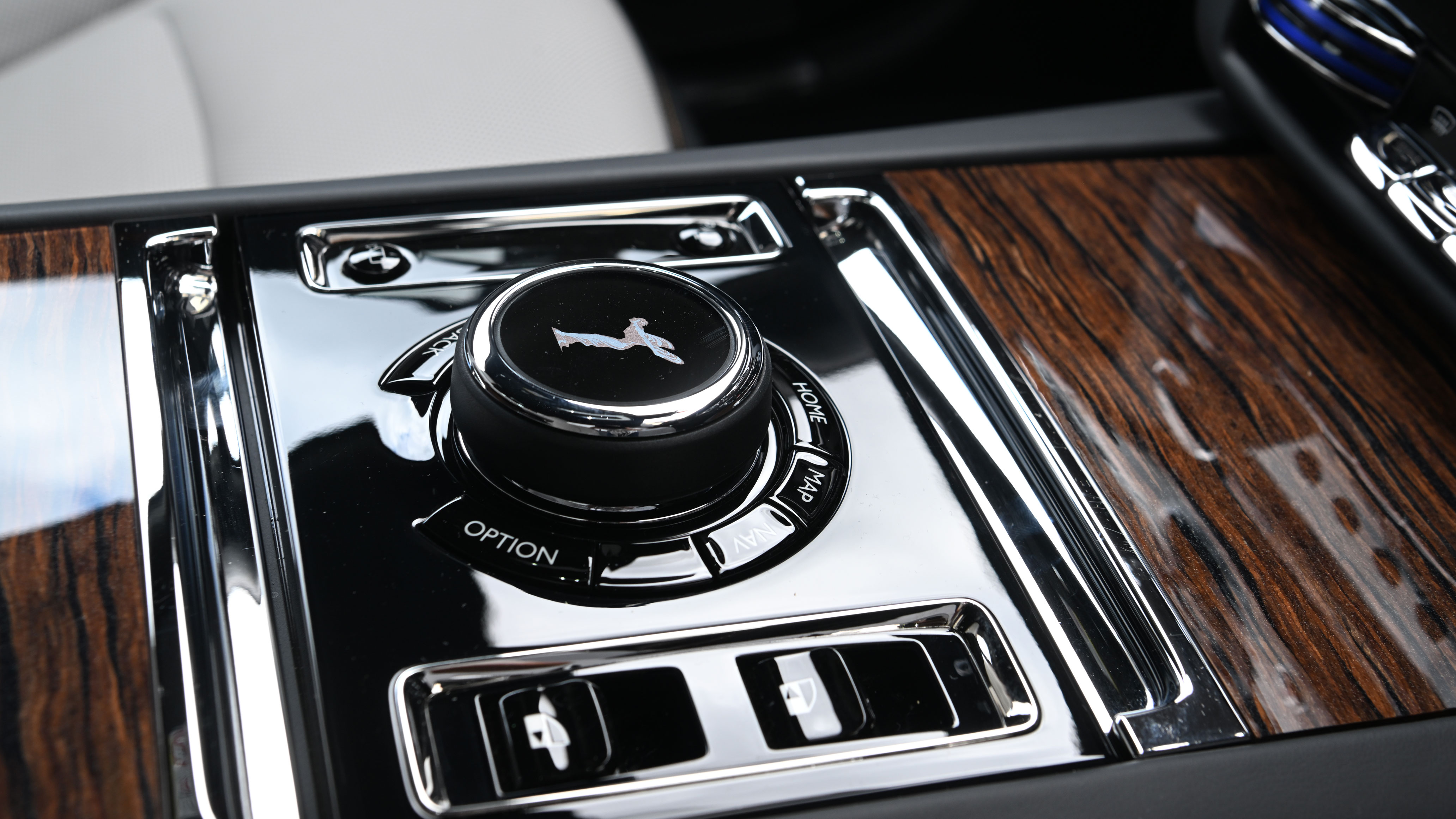 Rolls-Royce Spectre II - centre console