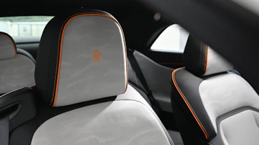 Rolls-Royce Spectre II - head rest