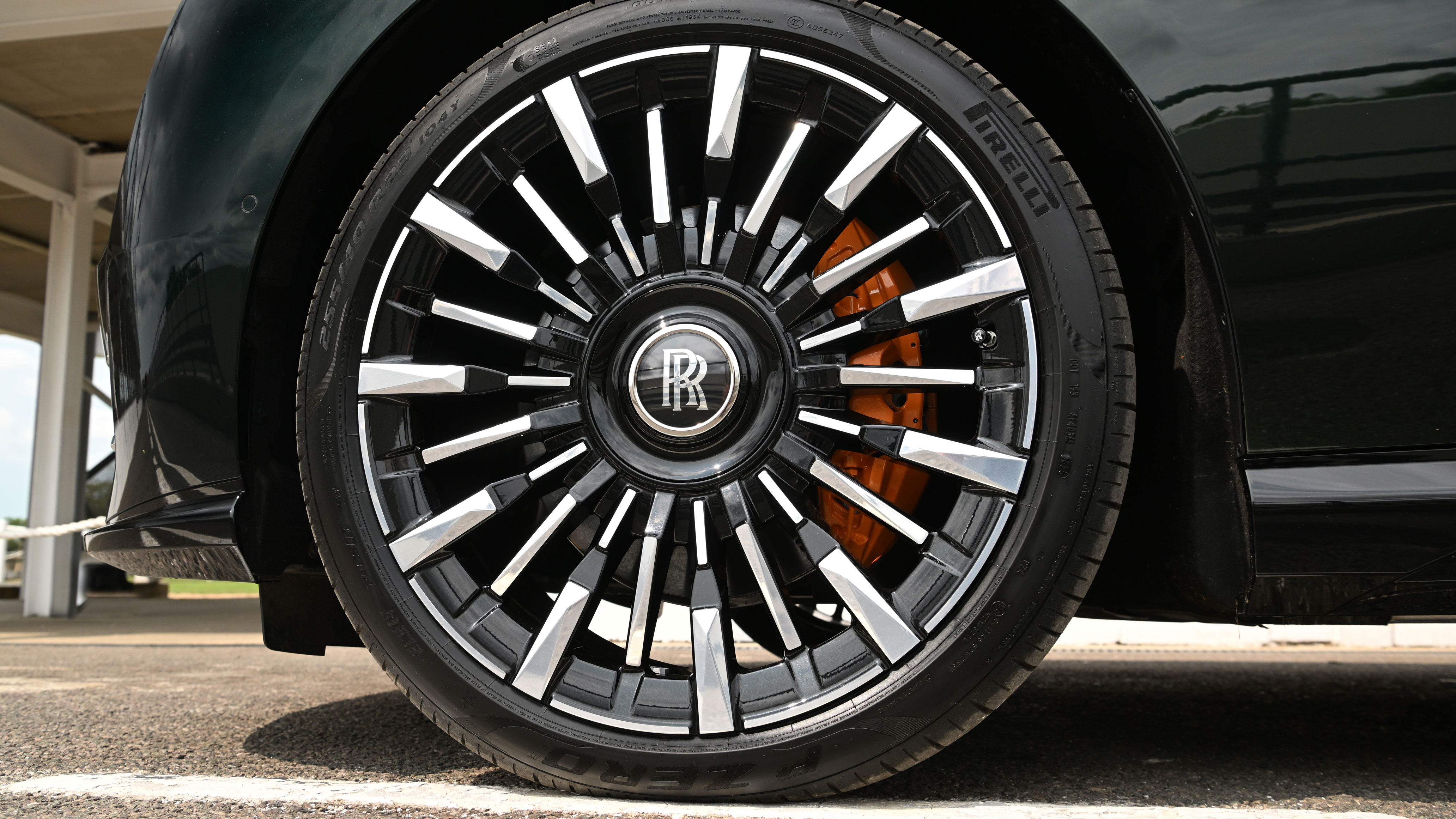 Rolls-Royce Spectre II - wheel
