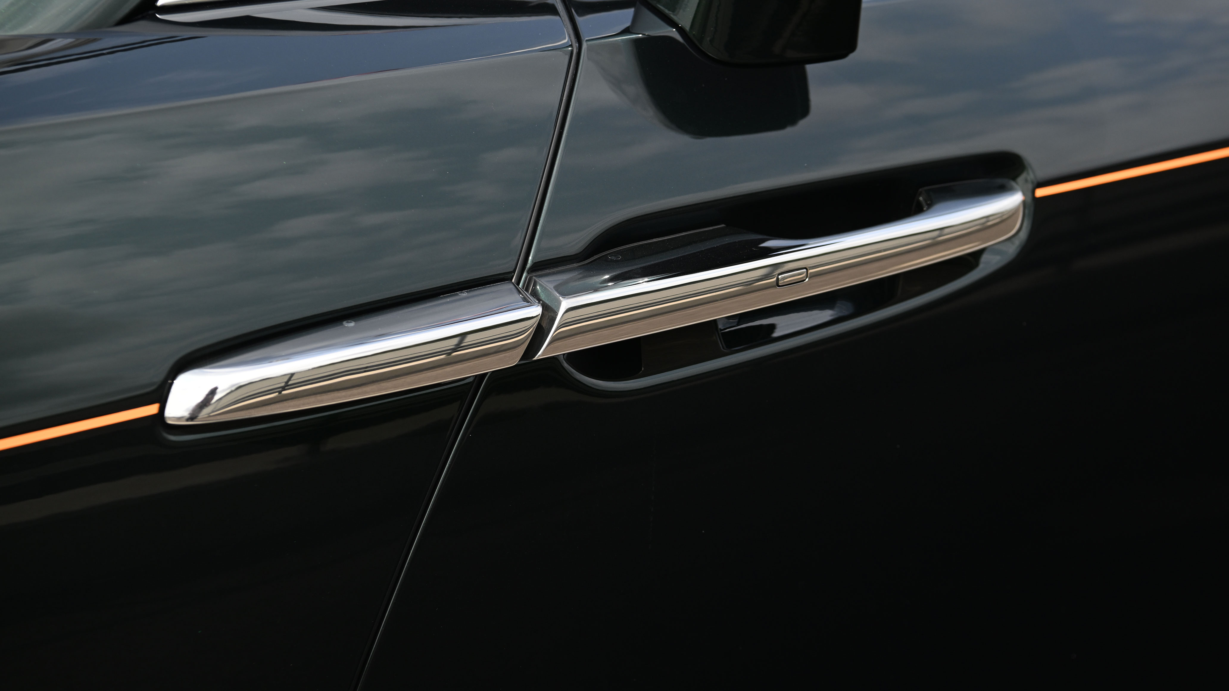 Rolls-Royce Spectre II - door handle