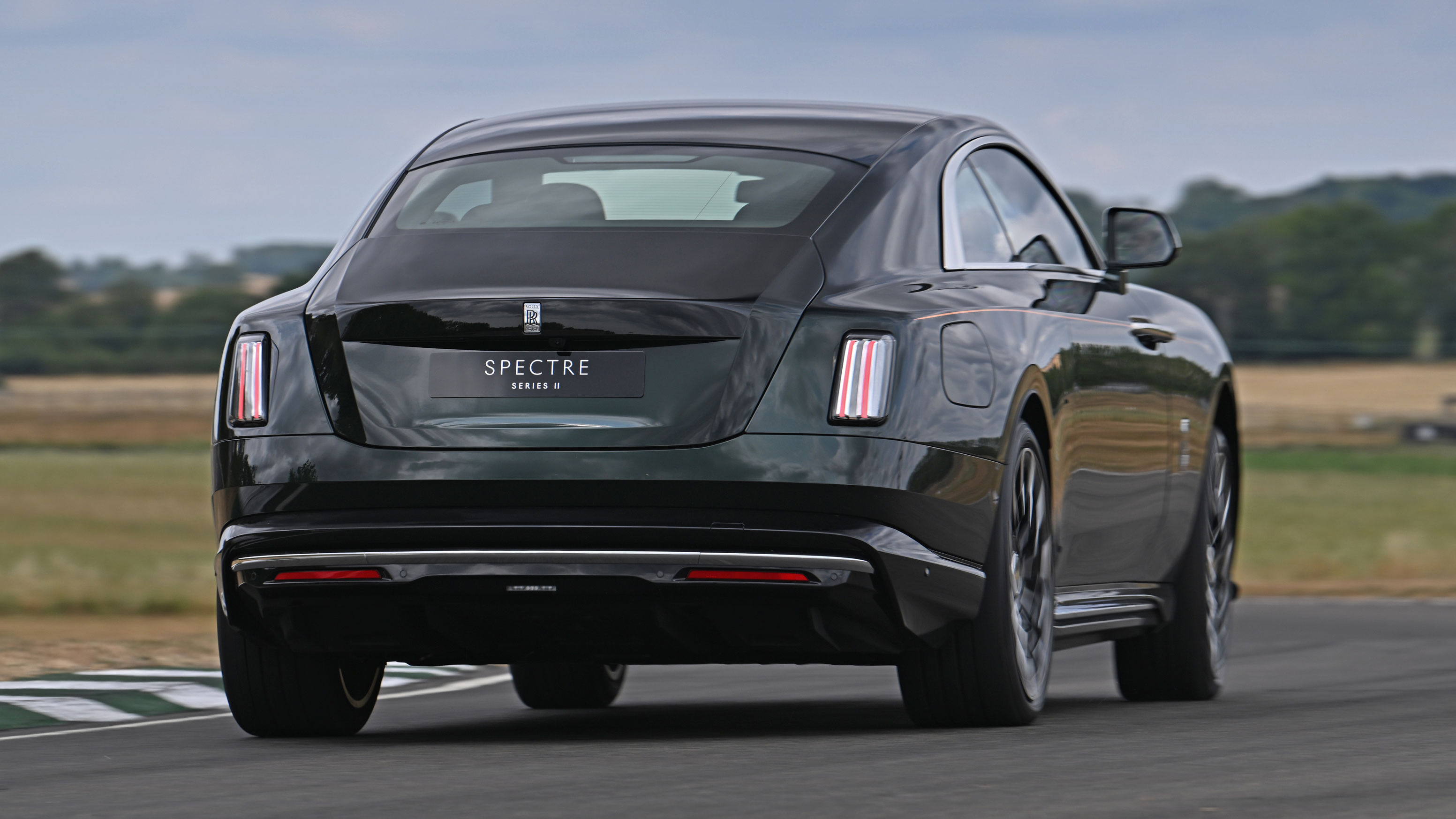 Rolls-Royce Spectre II - rear cornering