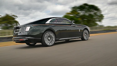 Rolls-Royce Spectre II - rear tracking