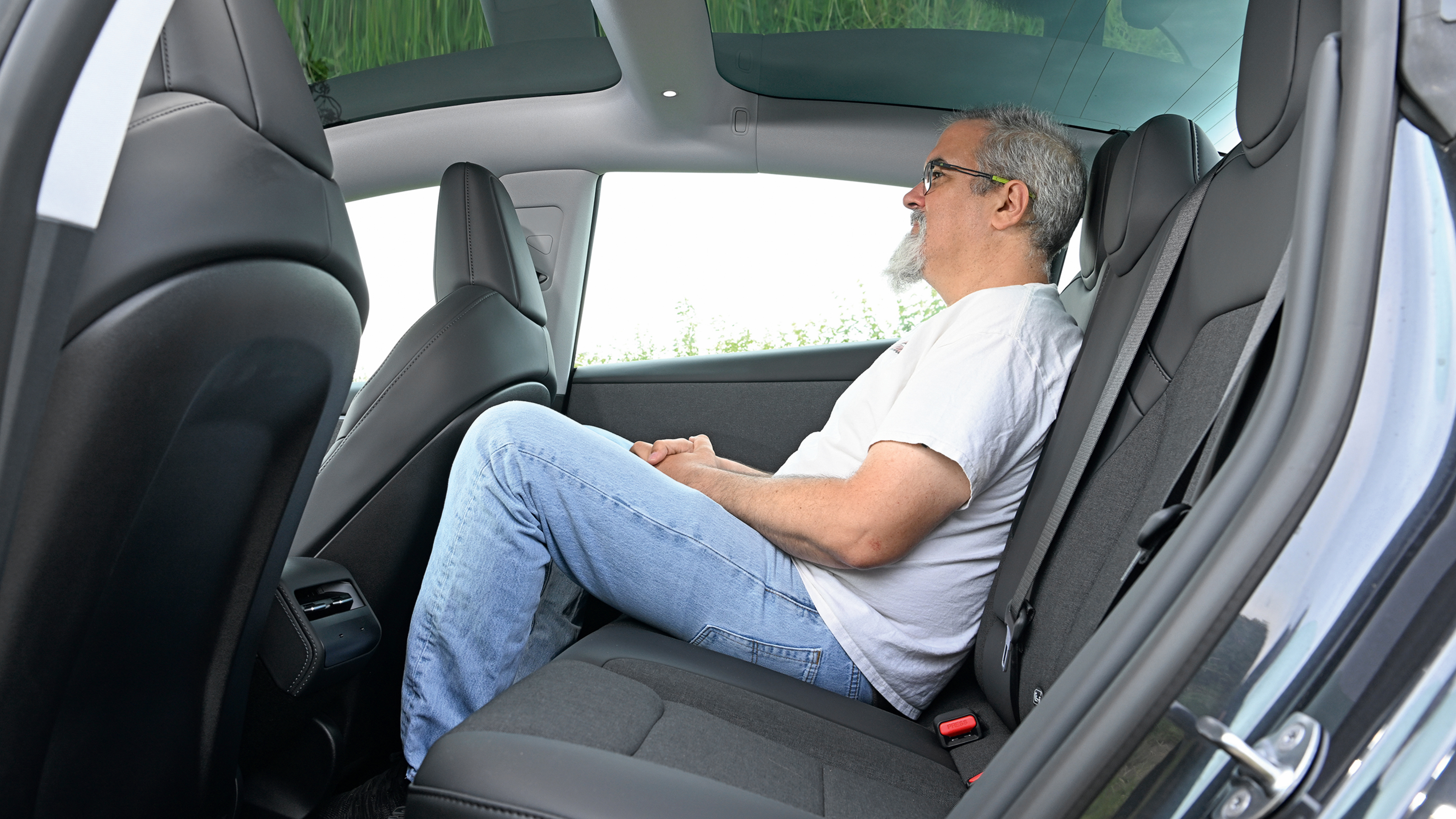 Tesla Model 3 - rear seats