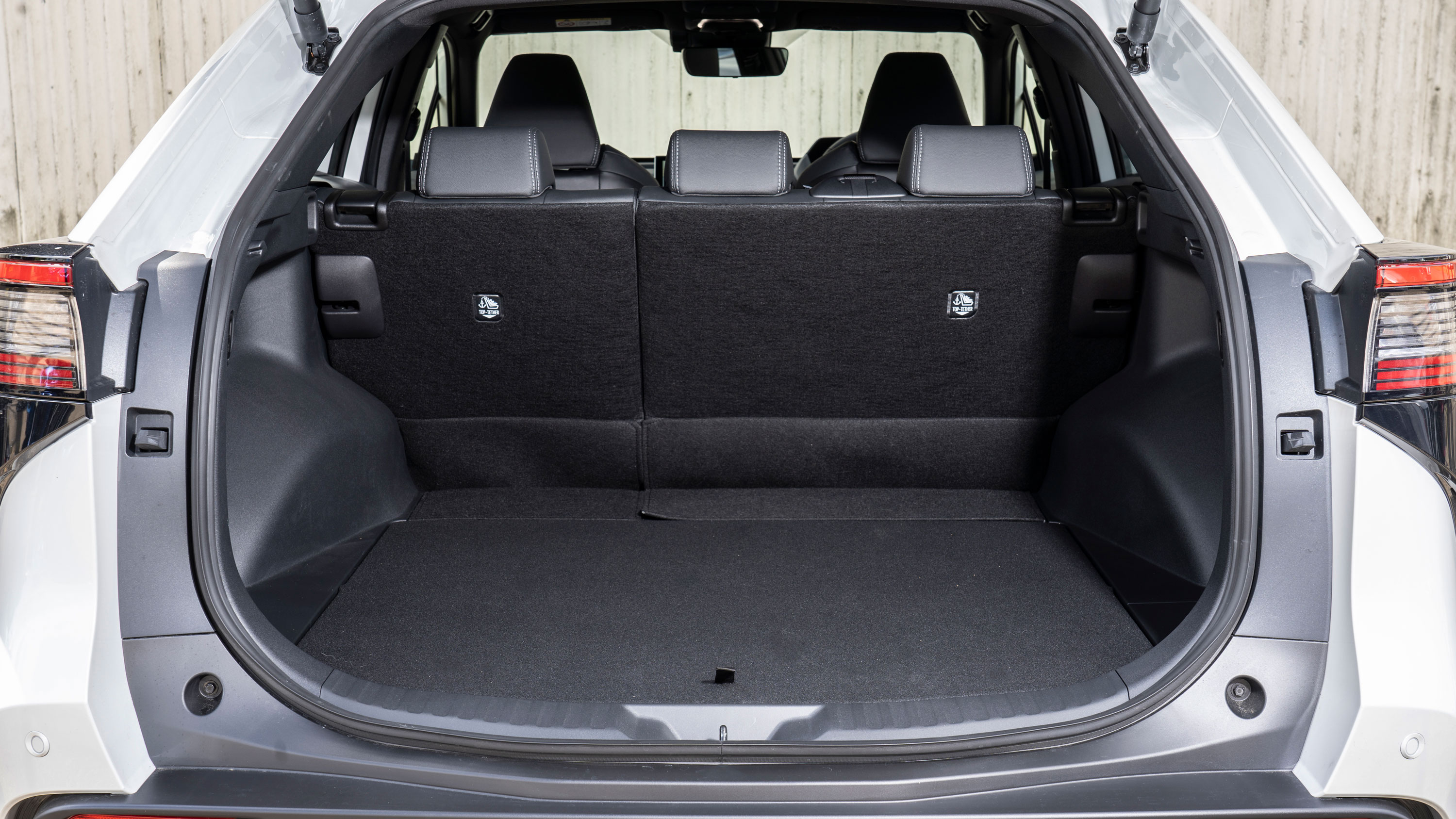 Used Toyota bZ4X - boot