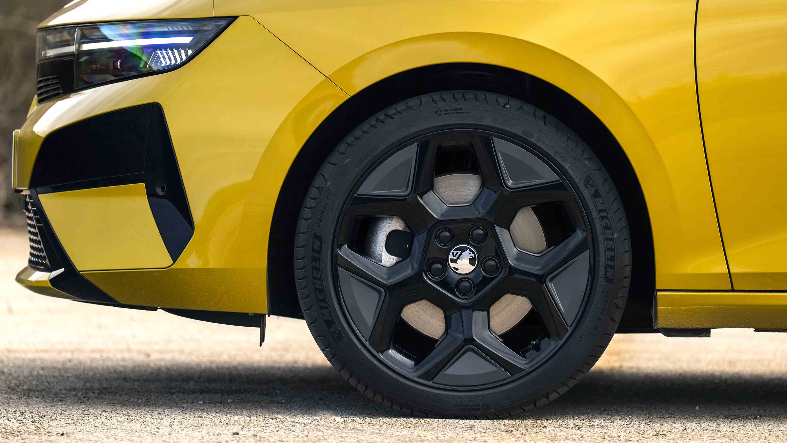 Vauxhall Astra - alloy wheel
