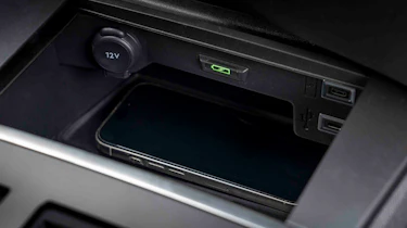Vauxhall Astra - wireless phone charging