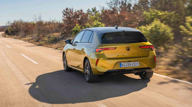 Vauxhall Astra - rear tracking, alternative
