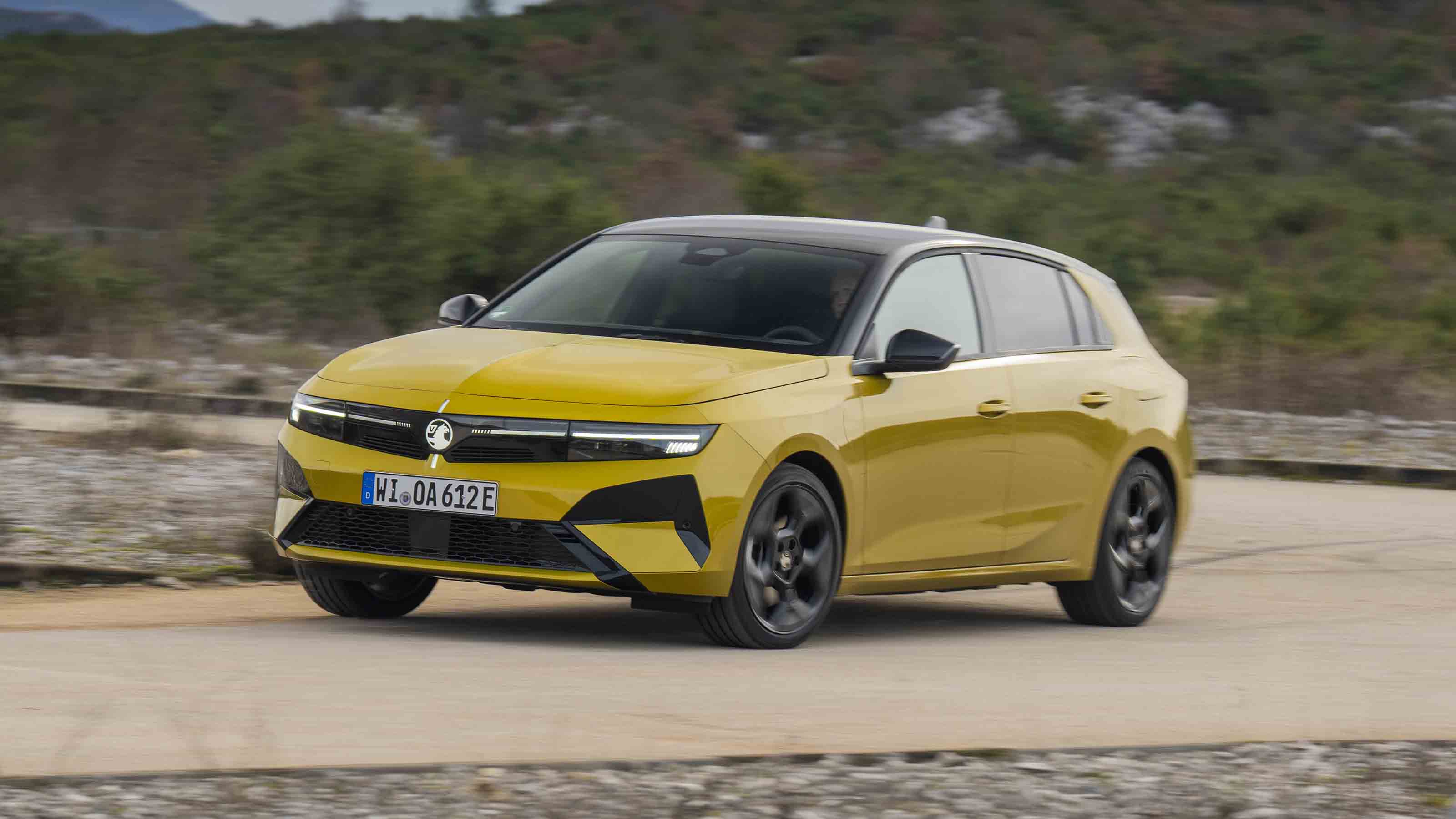 Vauxhall Astra - front cornering