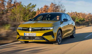 Vauxhall Astra - main image