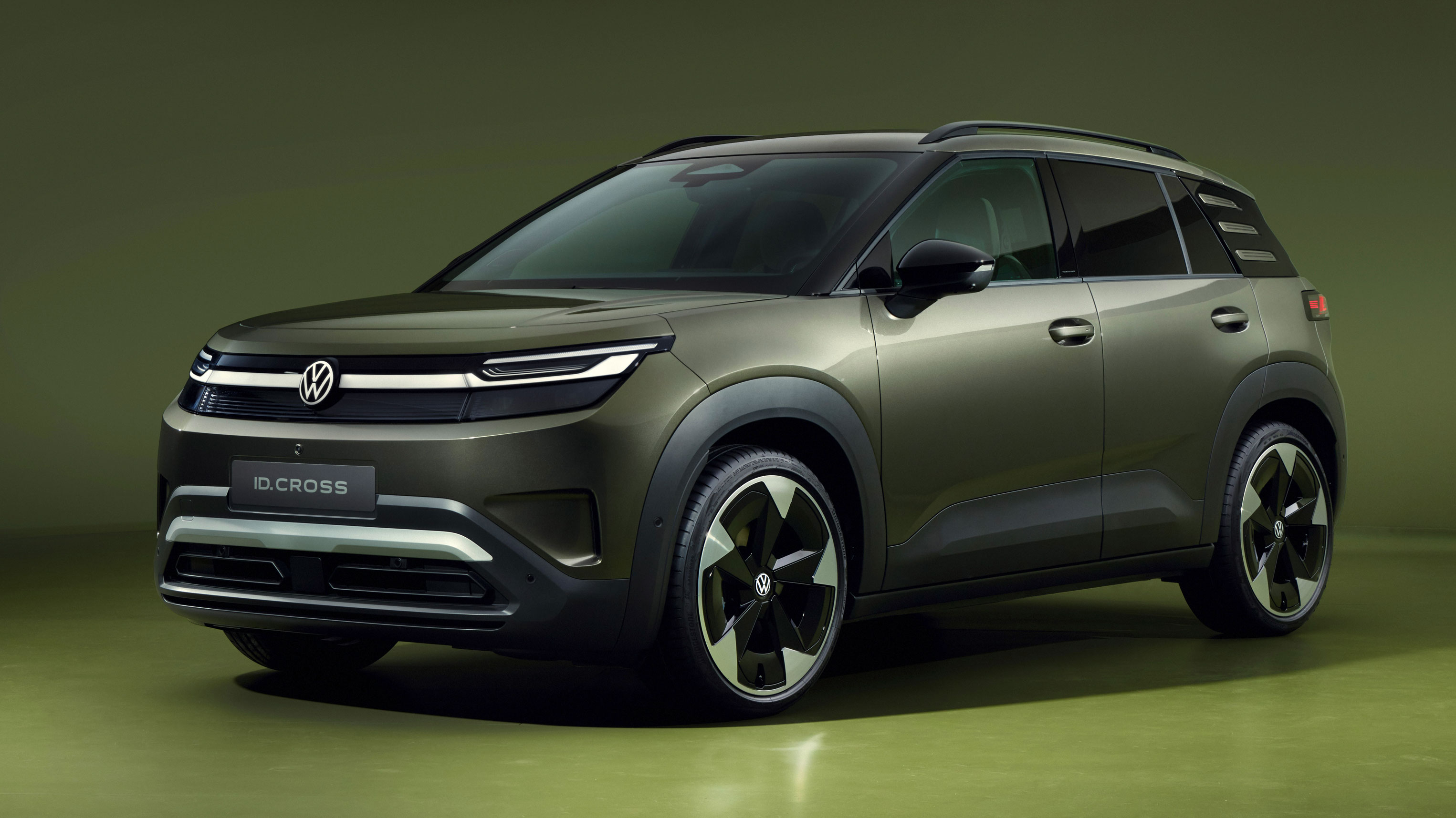 Volkswagen ID. Cross - front green