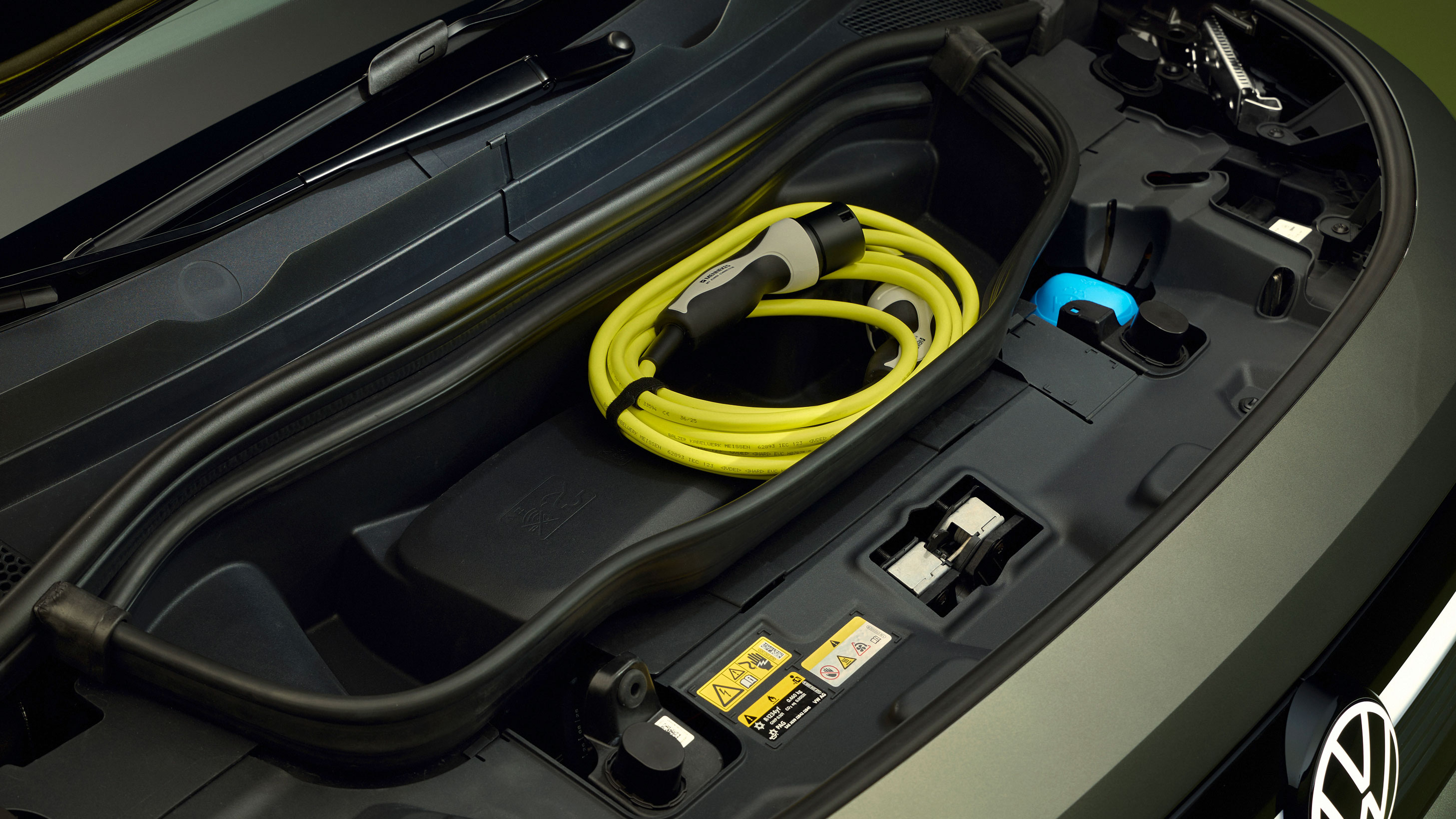 Volkswagen ID. Cross - cable storage