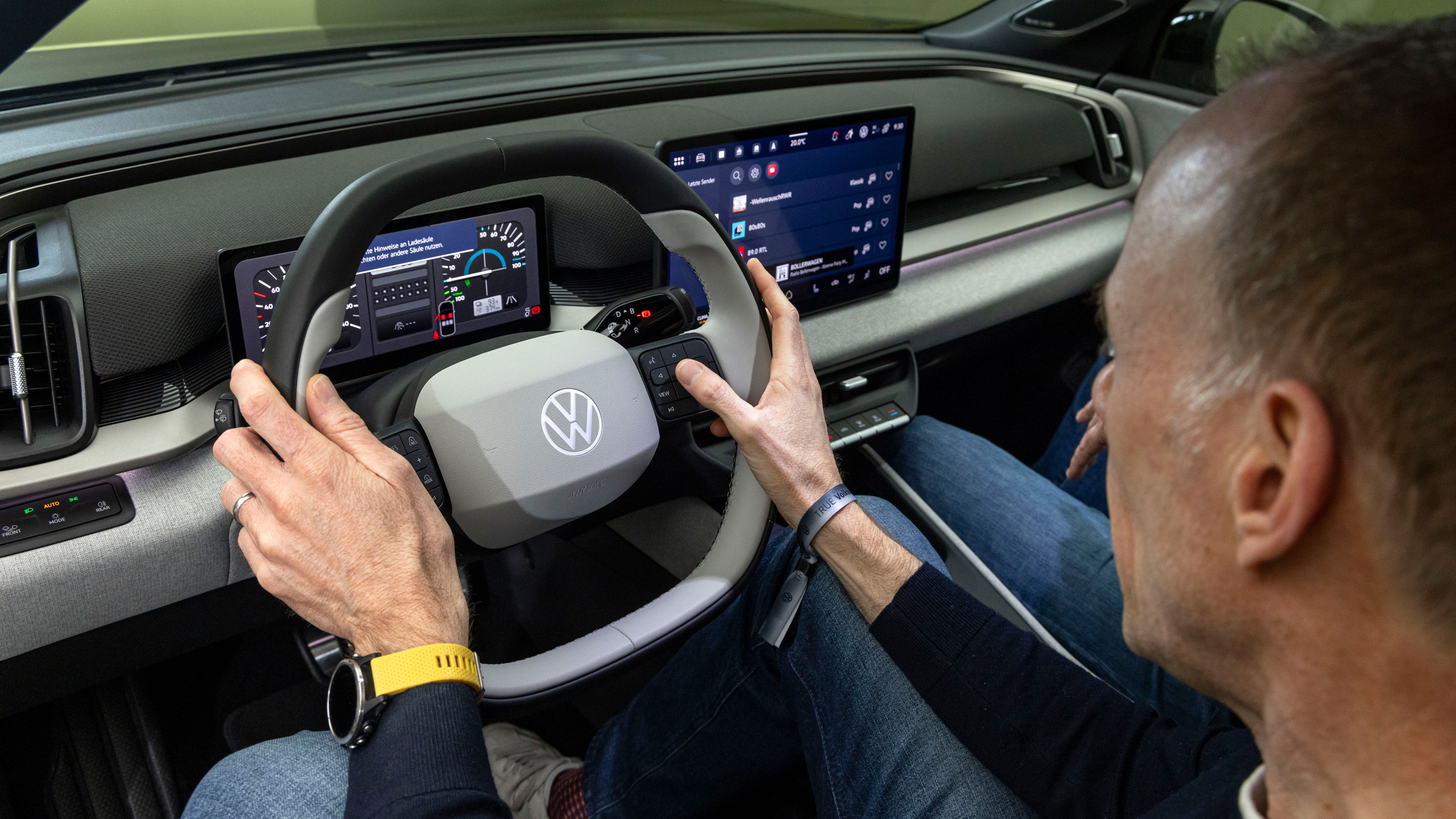 Volkswagen ID. Cross - steering wheel