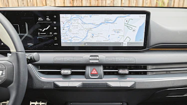 Kia K4 Sportswagon - infotainment screen
