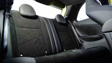 Abarth 500e - rear seats