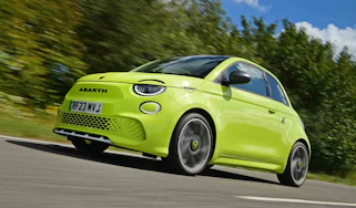 Abarth 500e - main image