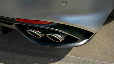 Alfa Romeo Giulia Quadrifoglio Luna Rossa - exhaust tips